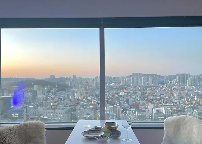 Apartment 2026best 홍대입구역1분 연남동5분 멋진뷰 넓은룸 짐보관 홍대거리 올리브영1분 Seoul