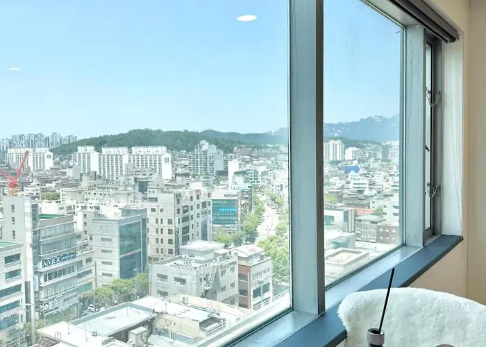 Apartment 2026best 홍대입구역1분 연남동5분 멋진뷰 넓은룸 짐보관 홍대거리 올리브영1분