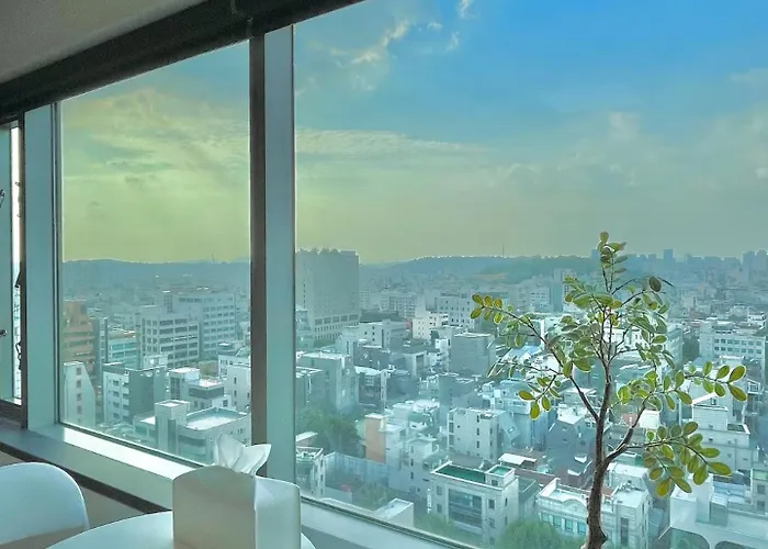 Apartment 2026best 홍대입구역1분 연남동5분 멋진뷰 넓은룸 짐보관 홍대거리 올리브영1분