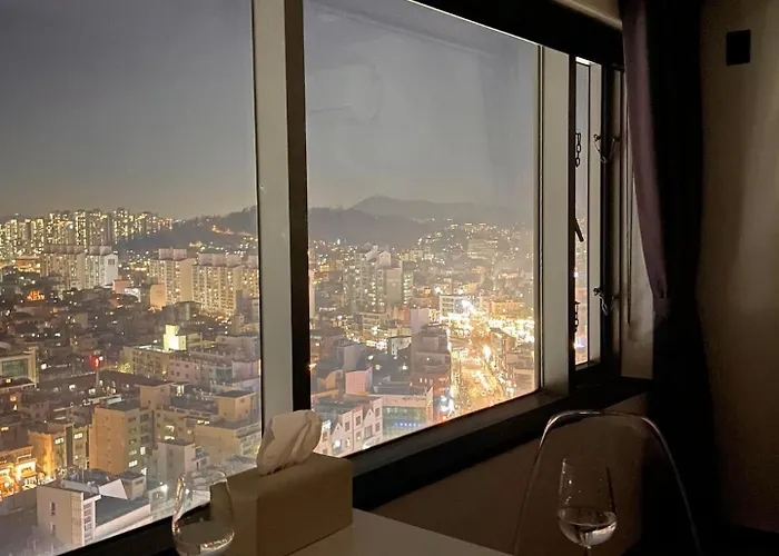 2026best 홍대입구역1분 연남동5분 멋진뷰 넓은룸 짐보관 홍대거리 올리브영1분 Apartment Seoul