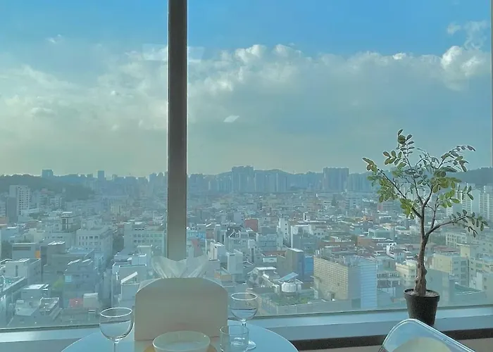 2026best 홍대입구역1분 연남동5분 멋진뷰 넓은룸 짐보관 홍대거리 올리브영1분 Apartment Seoul