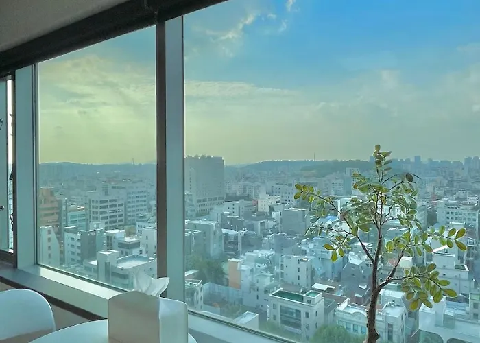 Apartment 2026best 홍대입구역1분 연남동5분 멋진뷰 넓은룸 짐보관 홍대거리 올리브영1분