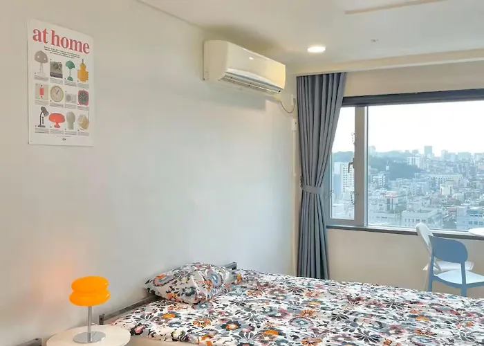 Apartment 2026best 홍대입구역1분 연남동5분 멋진뷰 넓은룸 짐보관 홍대거리 올리브영1분 Seoul