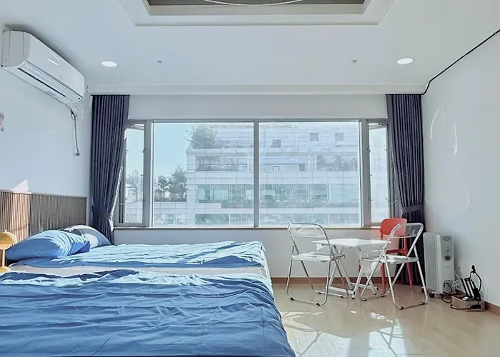 Apartment 2026best 홍대입구역1분 연남동5분 멋진뷰 넓은룸 짐보관 홍대거리 올리브영1분 Seoul