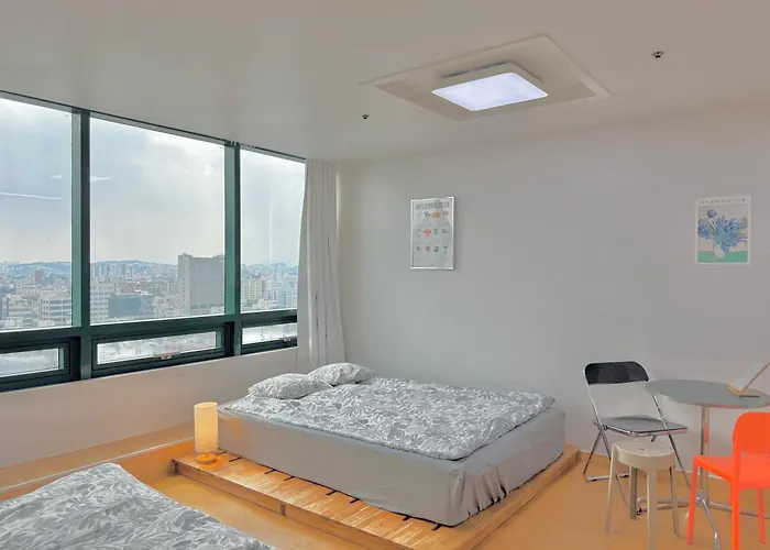 Apartment 2026best 홍대입구역1분 연남동5분 멋진뷰 넓은룸 짐보관 홍대거리 올리브영1분